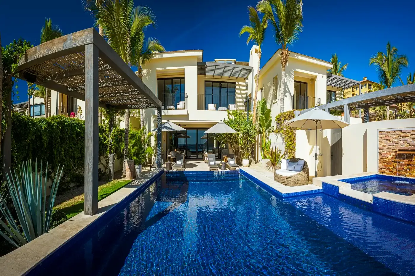 Villa Marena 18 — outdoor living and pool area — luxury villa in Los Cabos
